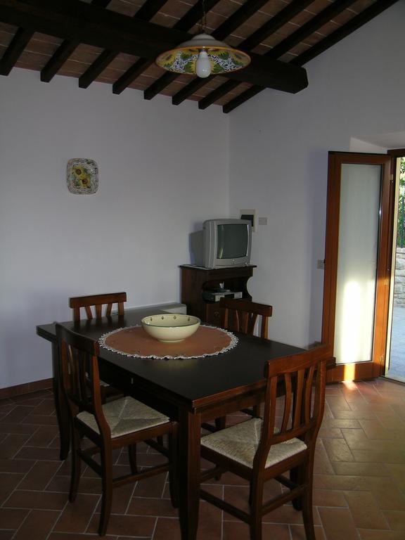 Agriturismo Podere Ossaia Cortona Bilik gambar